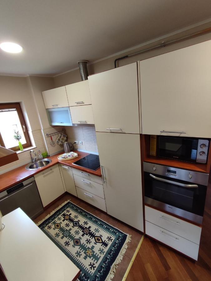 Deluxe Apartment Lejla - Free Garage Parking 사라예보 외부 사진